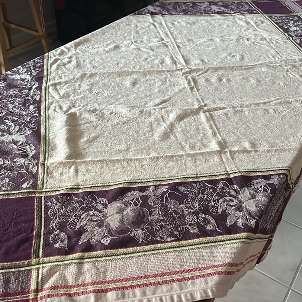 Anne De Solene Cotton Vintage Purple Pink Rectangular Fruit Print Table Cloth - Picture 5 of 17